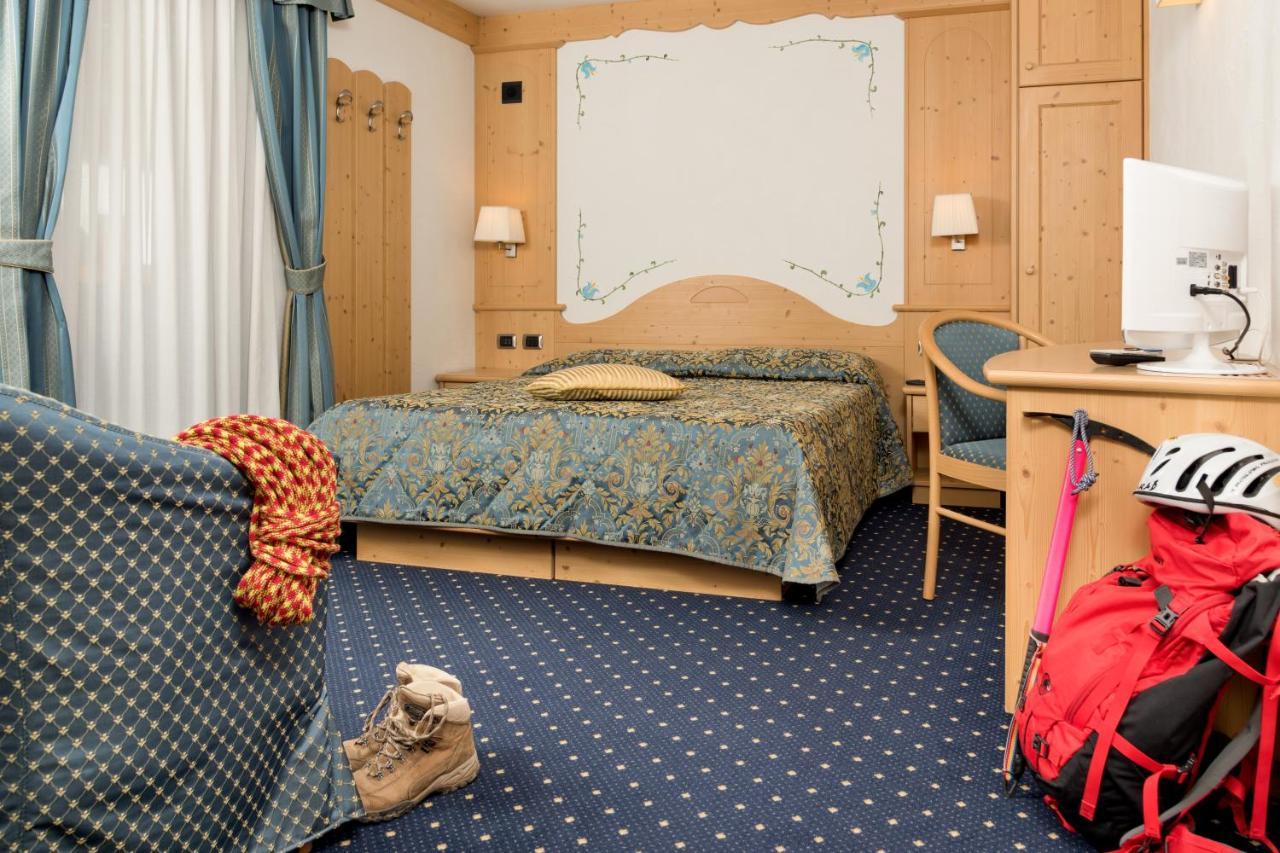 Hotel Garni Lastei Поцца-ді-Фасса Екстер'єр фото