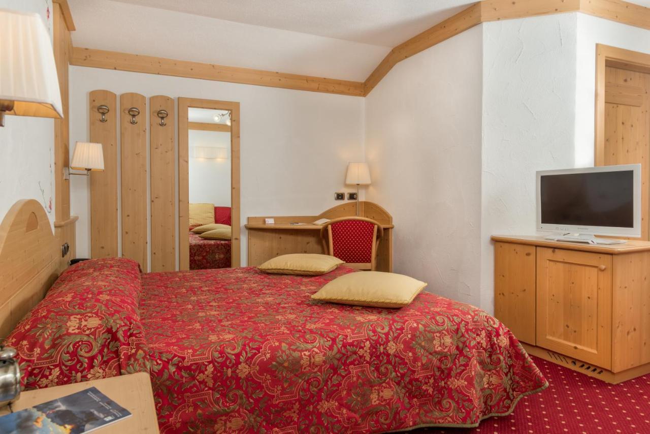 Hotel Garni Lastei Поцца-ді-Фасса Екстер'єр фото