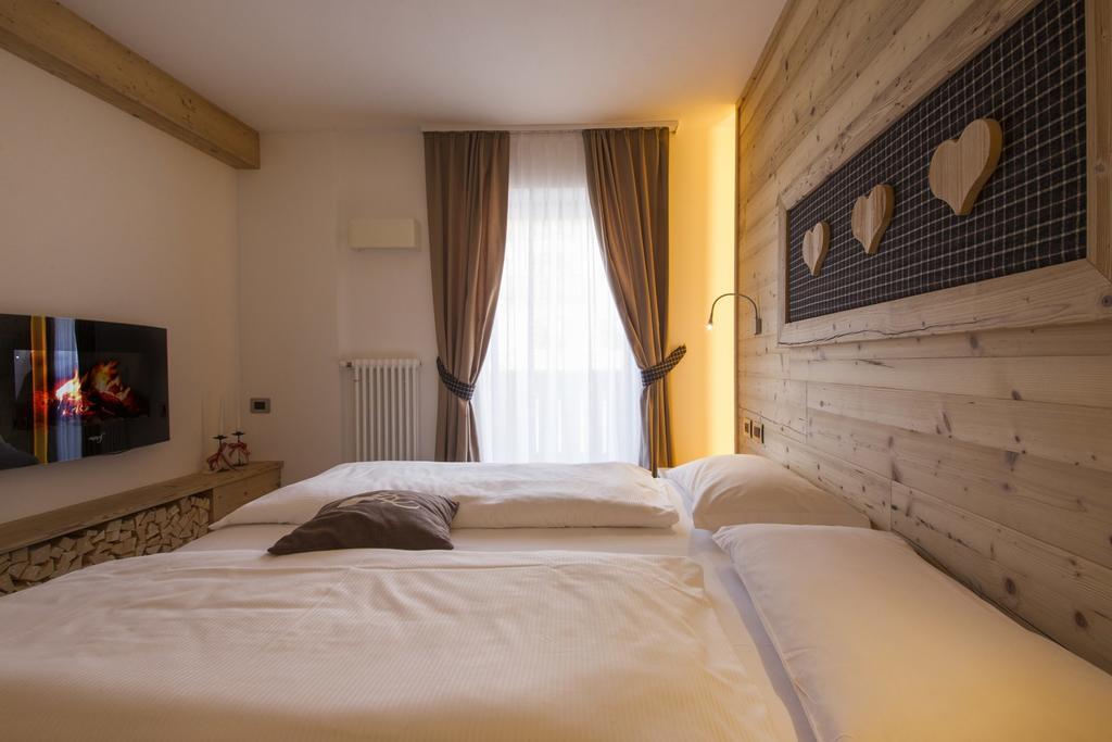 Hotel Garni Lastei Поцца-ді-Фасса Екстер'єр фото