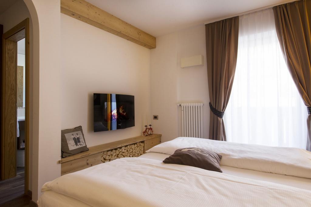 Hotel Garni Lastei Поцца-ді-Фасса Екстер'єр фото