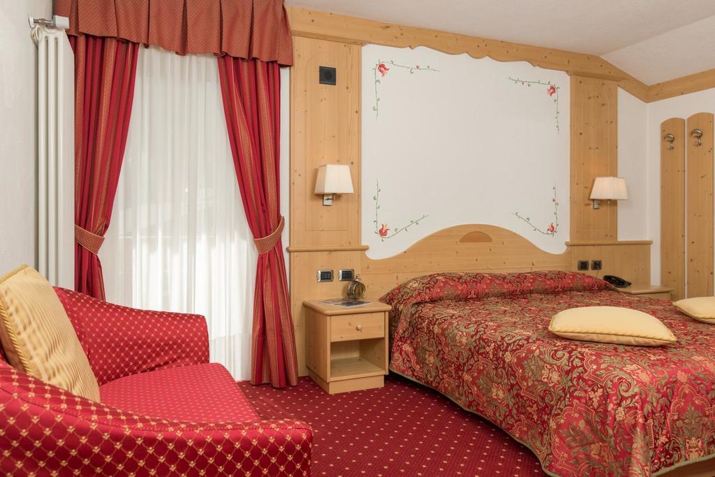 Hotel Garni Lastei Поцца-ді-Фасса Екстер'єр фото