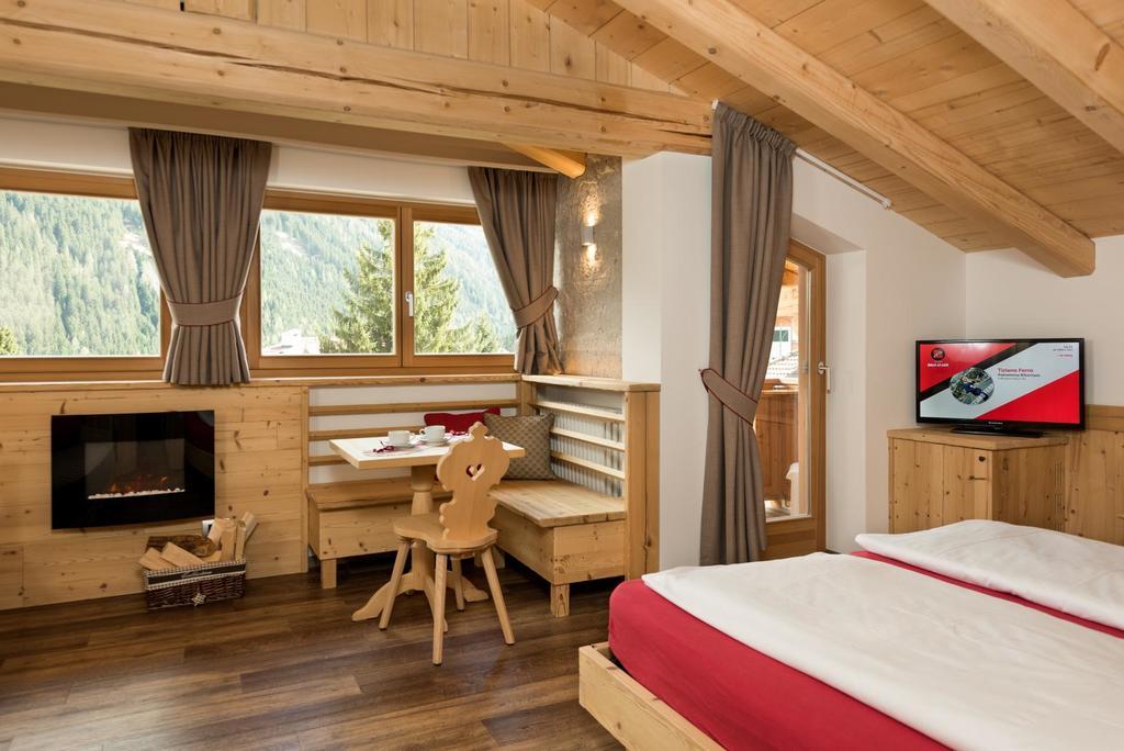Hotel Garni Lastei Поцца-ді-Фасса Екстер'єр фото