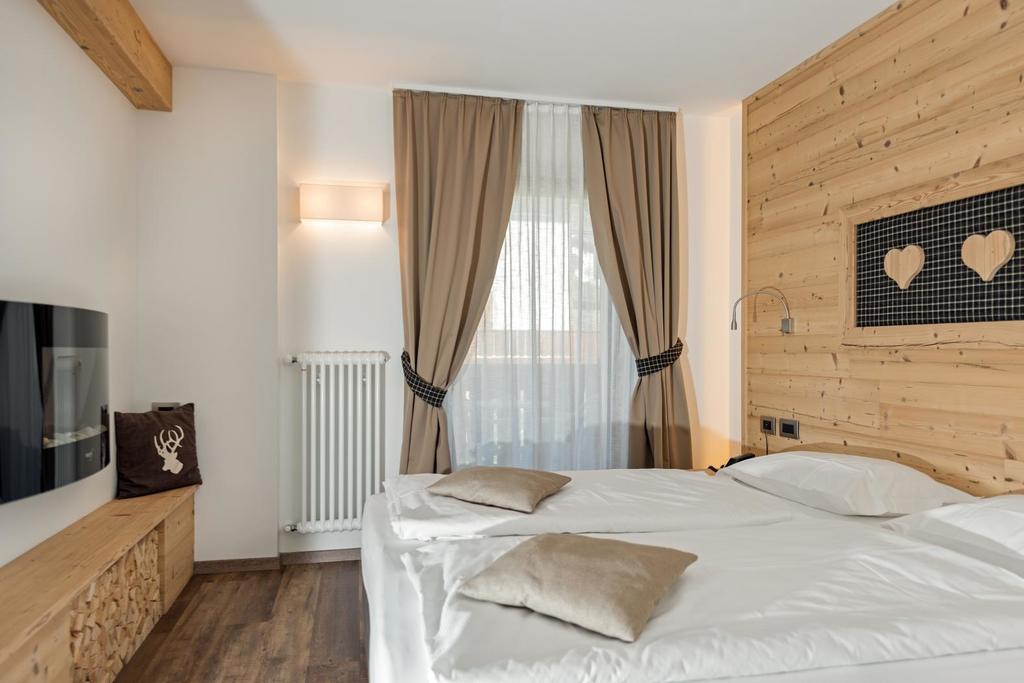 Hotel Garni Lastei Поцца-ді-Фасса Екстер'єр фото