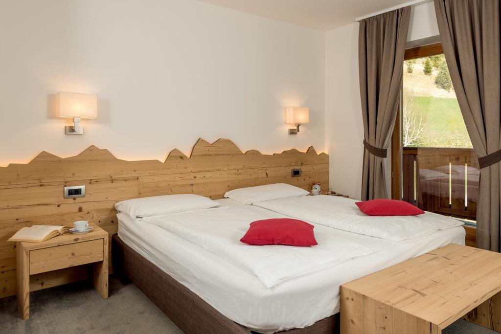 Hotel Garni Lastei Поцца-ді-Фасса Екстер'єр фото