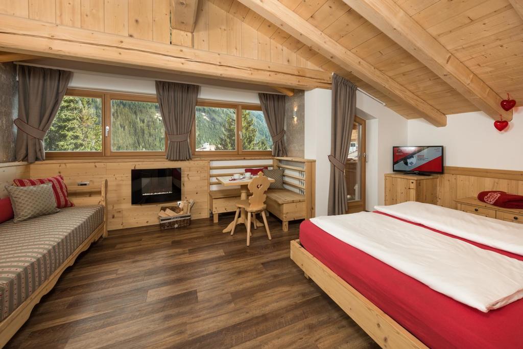 Hotel Garni Lastei Поцца-ді-Фасса Екстер'єр фото
