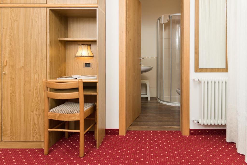 Hotel Garni Lastei Поцца-ді-Фасса Екстер'єр фото